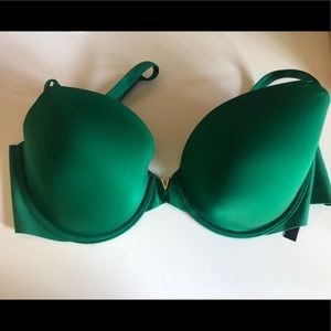 Victoria’s Secret seamless bra